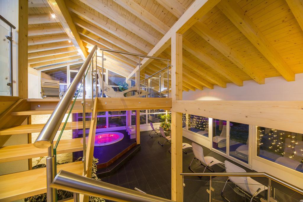 Wellness- Und Schneesporthotel Christiania Saas-Almagell Exterior photo