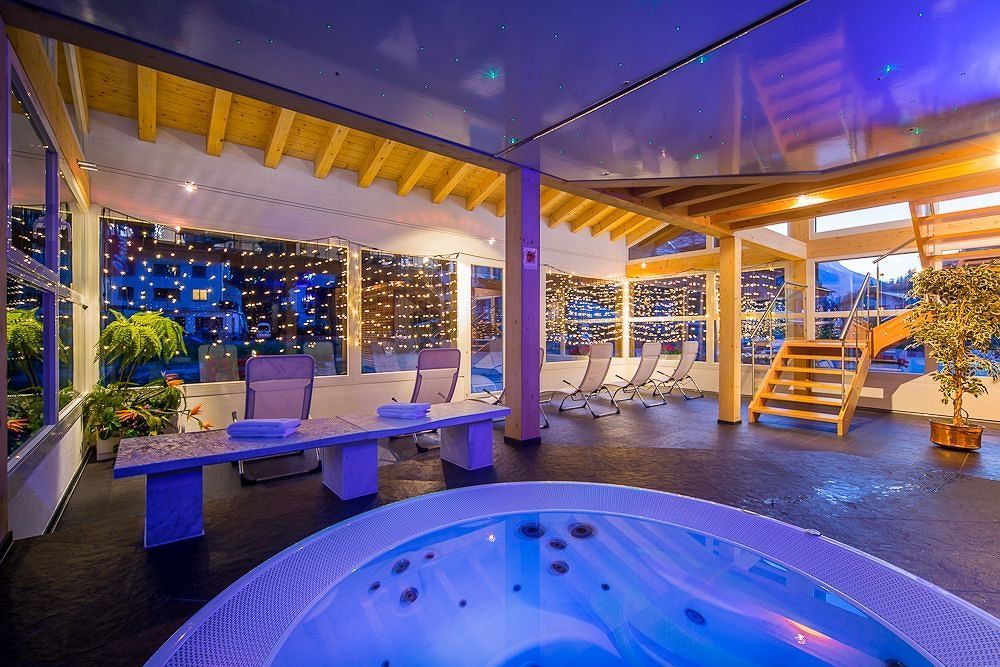 Wellness- Und Schneesporthotel Christiania Saas-Almagell Exterior photo